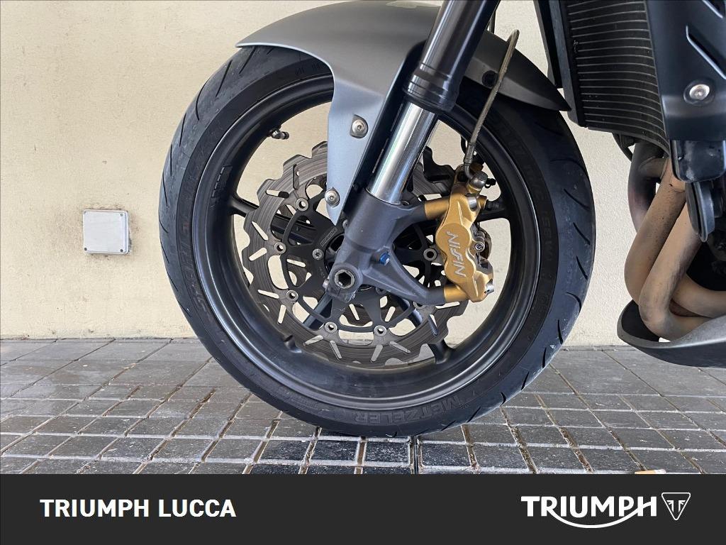 TRIUMPH Street Triple 675 R